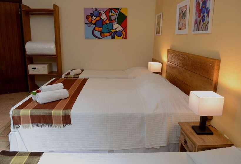 Quarto Triplo Estandar, Pousada Moryba