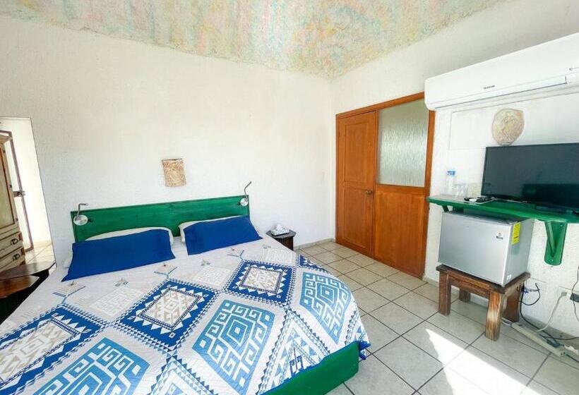 اتاق استاندارد با تخت بزرگ, Allende