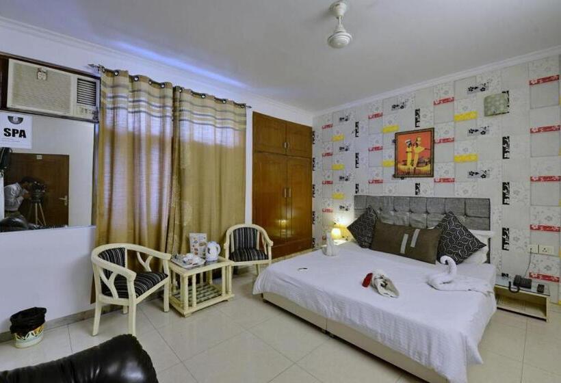 Family Suite, Silver Leaf Noida
