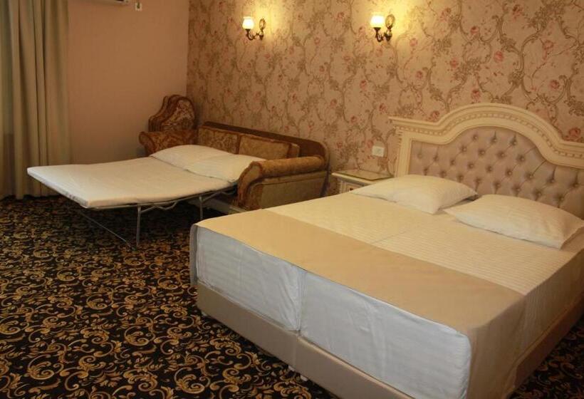 سوییت لوکس, Orient Braila