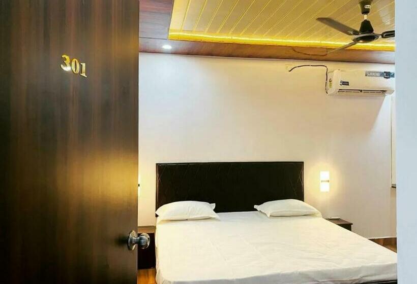 غرفة ديلوكس سرير كينج, Royal Excellency Inn