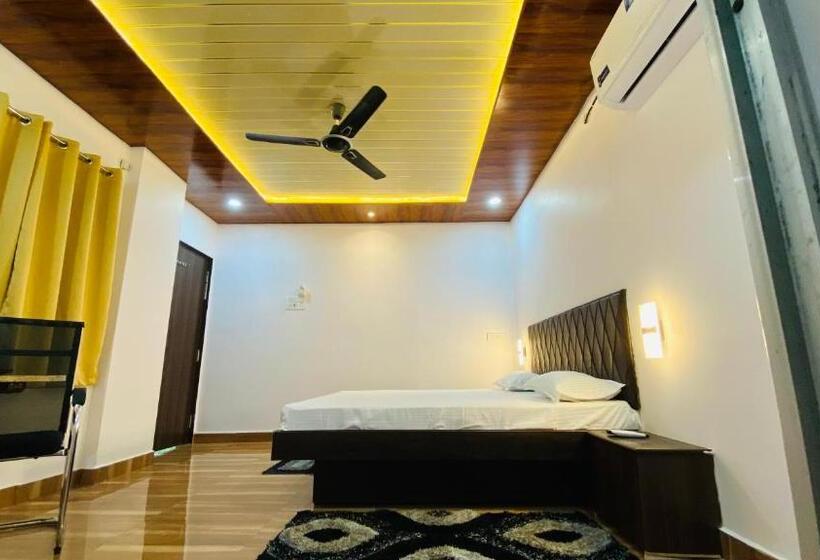 غرفة ديلوكس سرير كينج, Royal Excellency Inn