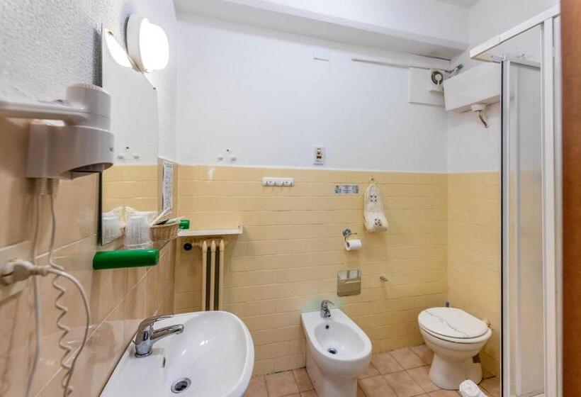 Economy Quadruple Room, B&b Oasi