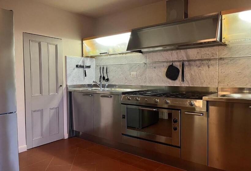 带1个卧室的带阳台的公寓, Agriturismo Il Ghiaccio