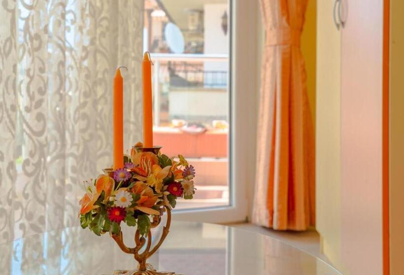 חדר דלוקס עם מרפסת, Boutique Guest House  Sofia