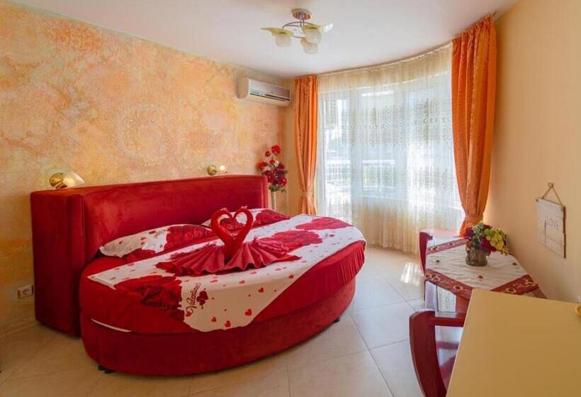 חדר דלוקס צדדי נוף לים, Boutique Guest House  Sofia