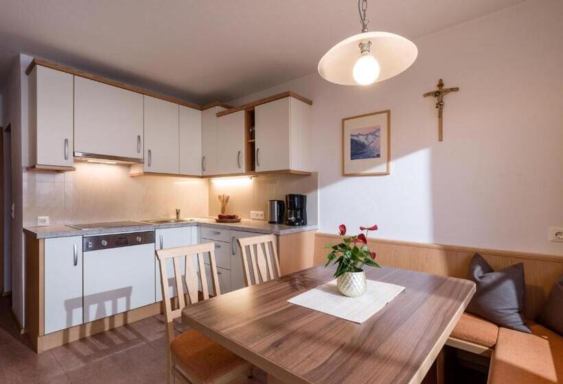آپارتمان 3 خوابه, Pension Schusterhof