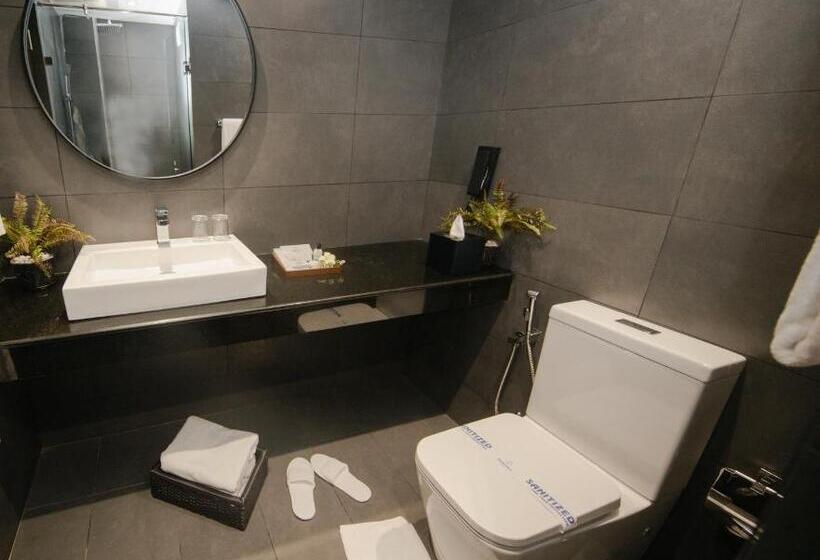 اتاق لوکس با تخت بزرگ, Maradha Colombo