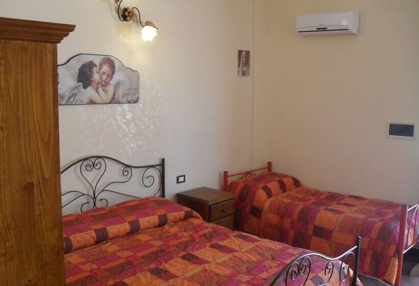 اتاق استاندارد سه نفره, Agriturismo La Targa
