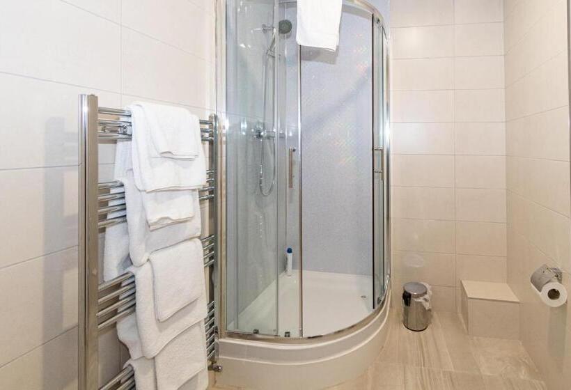 اتاق استاندارد چهار تخته, Aisling Guest House