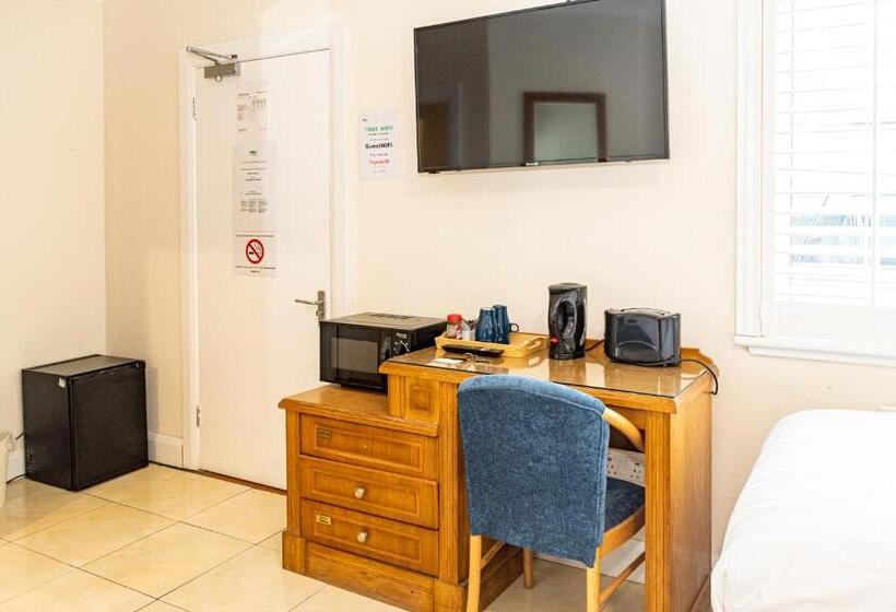 اتاق استاندارد چهار تخته, Aisling Guest House