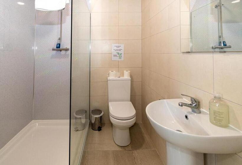 اتاق استاندارد سه نفره, Aisling Guest House