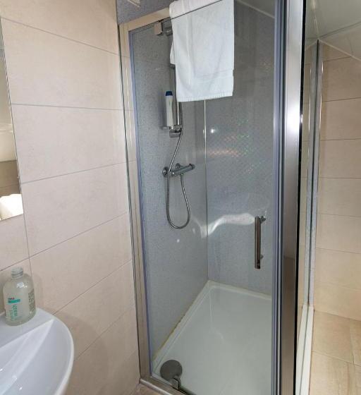 آپارتمان 2 خوابه, Aisling Guest House