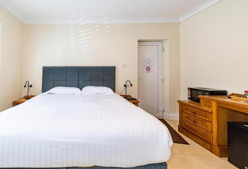 اتاق استاندارد سه نفره, Aisling Guest House