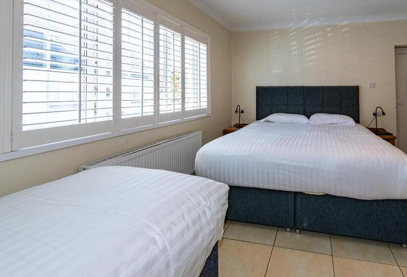 اتاق استاندارد سه نفره, Aisling Guest House