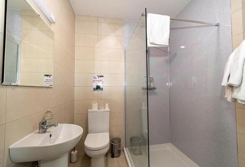 اتاق استاندارد سه نفره, Aisling Guest House