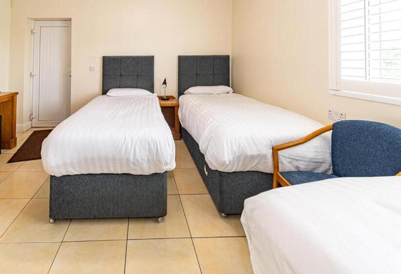 اتاق استاندارد سه نفره, Aisling Guest House