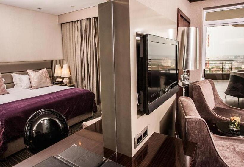اتاق لوکس با چشم‌انداز دریا, Coastlands Musgrave