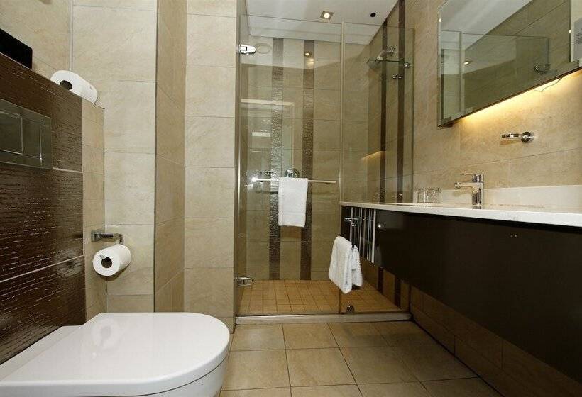 اتاق لوکس با بالکن, Coastlands Musgrave