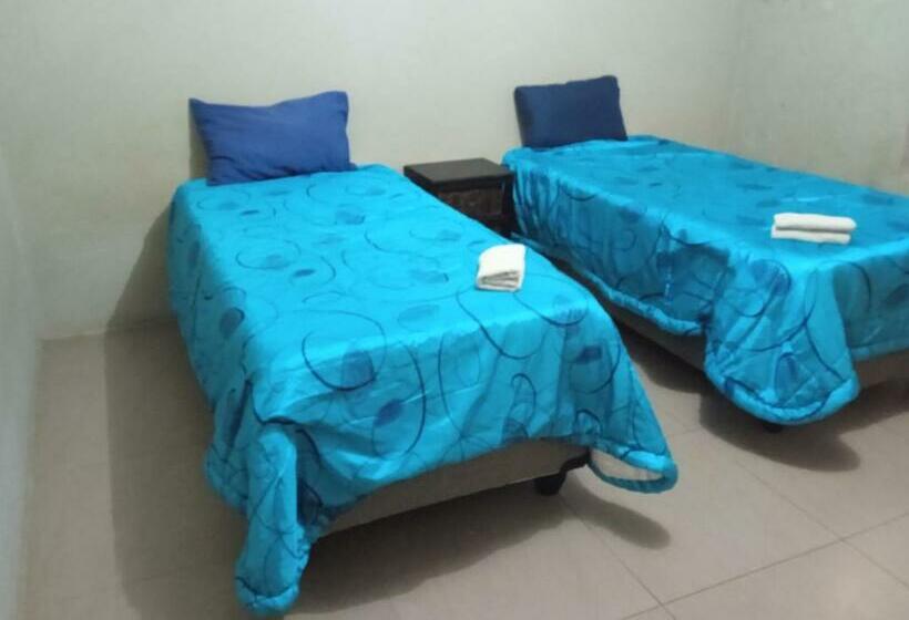 이코노미 룸, Lux Contractors Accommodation