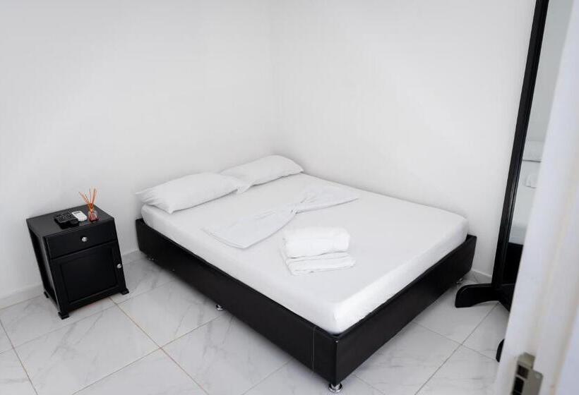 اتاق استاندارد, Oresca Hostel