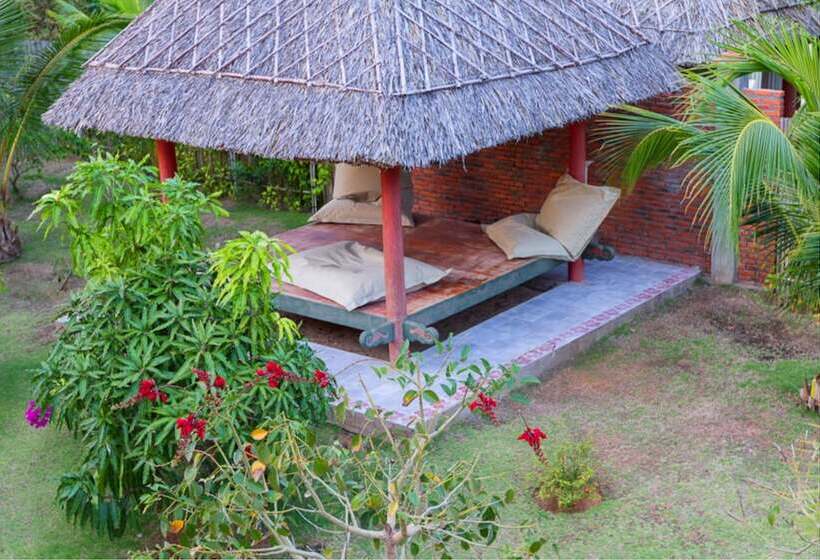 ویلای 3 خوابه, Full Moon Village Resort