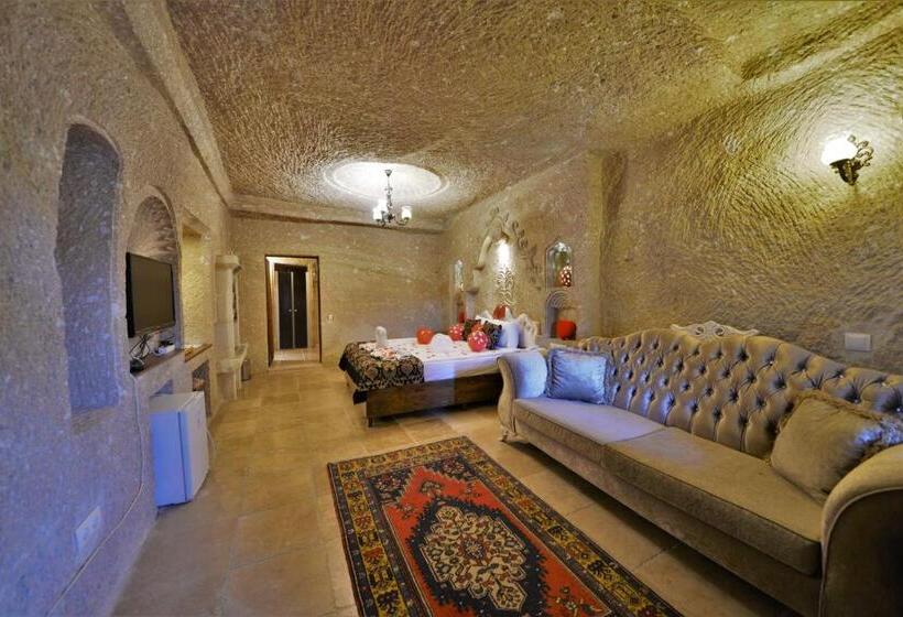 Quarto Estandar, Dedeli Konak Cave