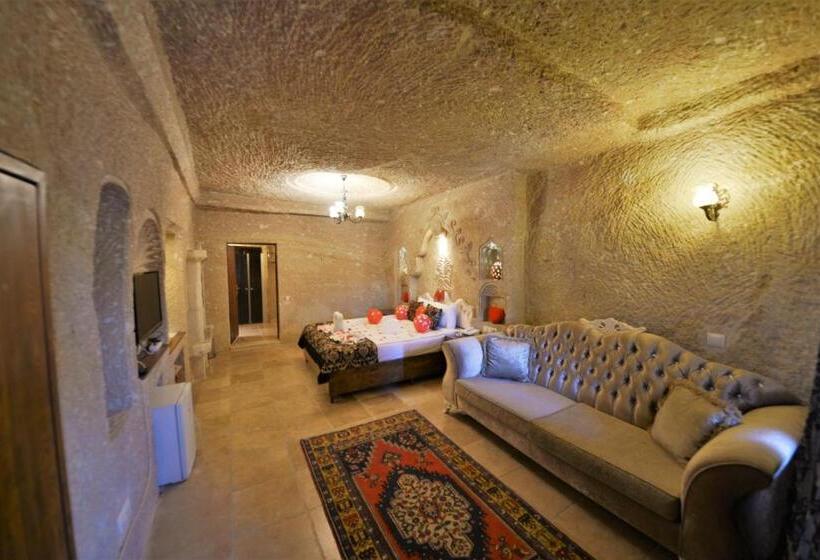 Номер Стандарт, Dedeli Konak Cave