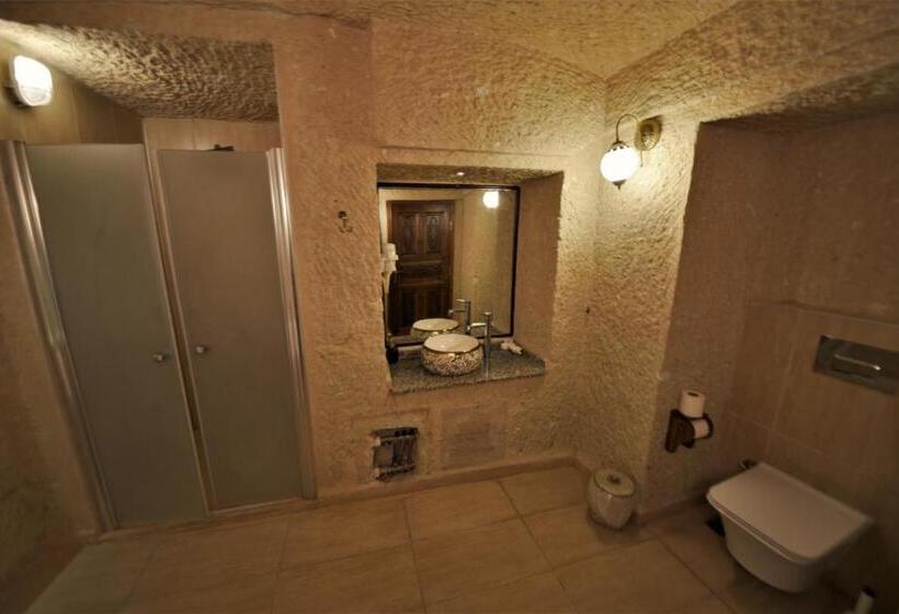 Quarto Familiar, Dedeli Konak Cave
