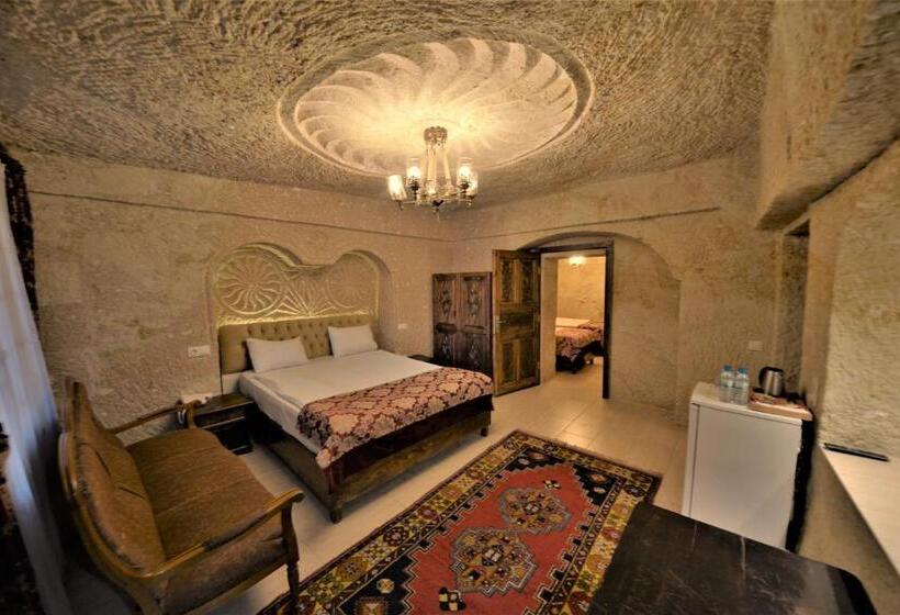 Quarto Familiar, Dedeli Konak Cave