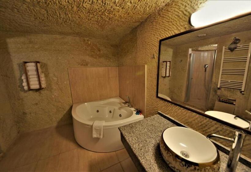 Семейный Номер, Dedeli Konak Cave