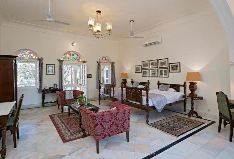 디럭스 트리플 룸, Nahargarh Ranthambhore