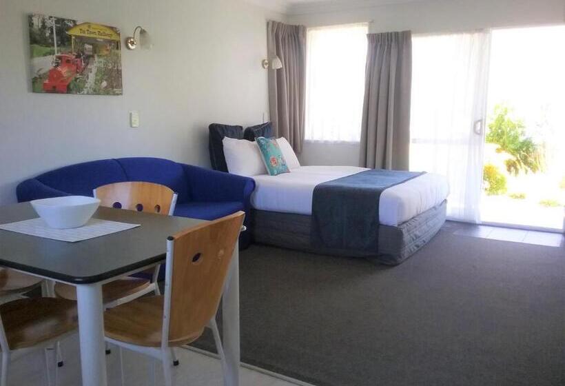 Семейные Апартаменты, Kings Court Motel