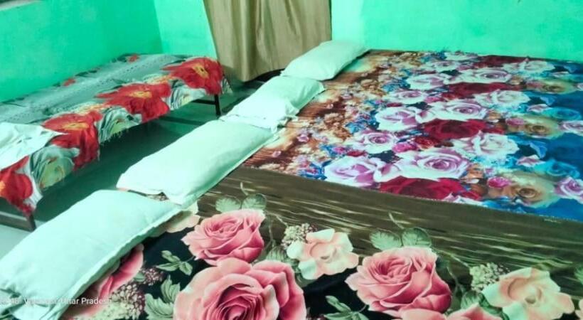 Family Room Shared Bathroom, Shri Swami Sheetal Das Akhada B1 88 Assi , Near Pushkar Talab,varanasi, Ashram Dharmshala