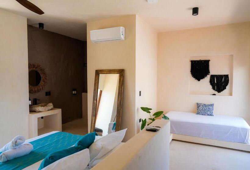 Deluxe Suite King Bed, Tikul Hotel Boutique