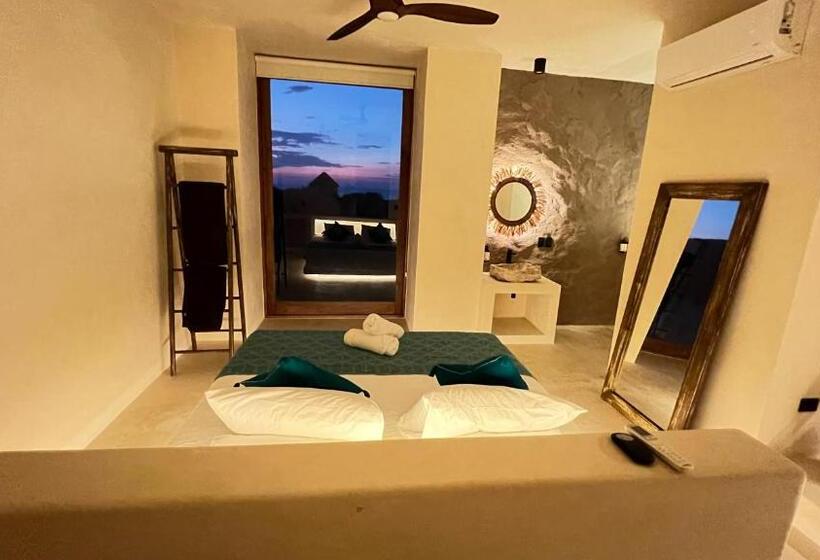 Deluxe Suite King Bed, Tikul Hotel Boutique