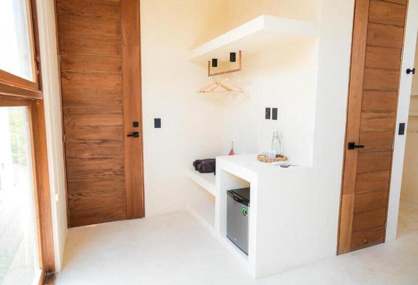 سوییت, Tikul Hotel Boutique