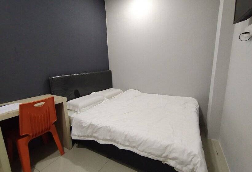 اتاق استاندارد, Oyo 90478 Marina World