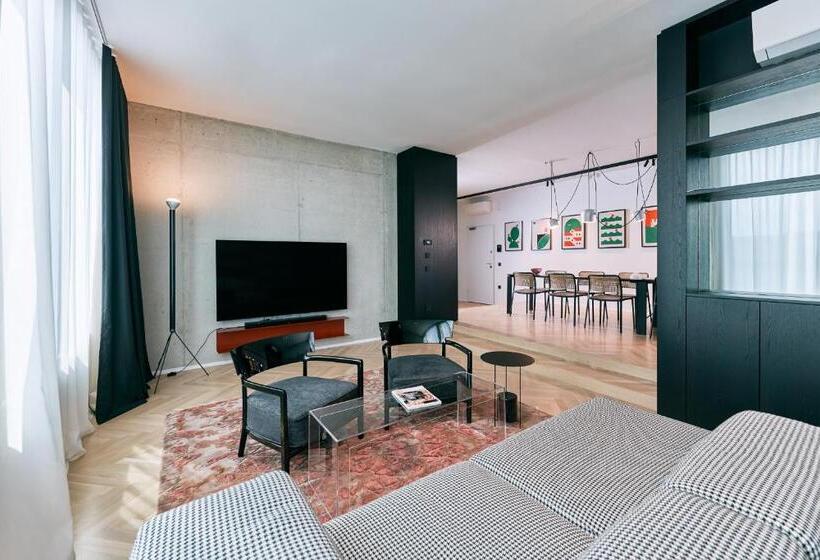 1 Bedroom Penthouse Apartment, Neu Residences Smart Stay