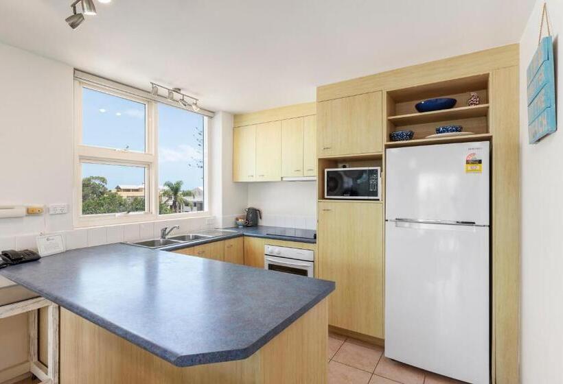Апартаменты 2 спальни Вид на Сад, 84 The Spit Holiday Apartments