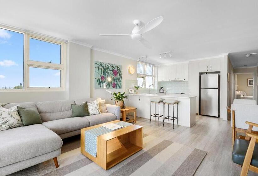 Superior 2-bedroom flat with sea view, 84 The Spit Holiday Apartments