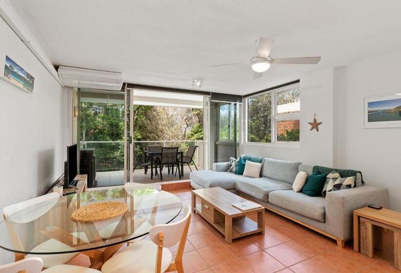 Апартаменты Deluxe 2 Спальни, 84 The Spit Holiday Apartments