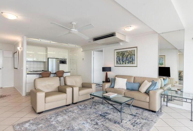Апартаменты 2 Спальни Вид на Море, 84 The Spit Holiday Apartments