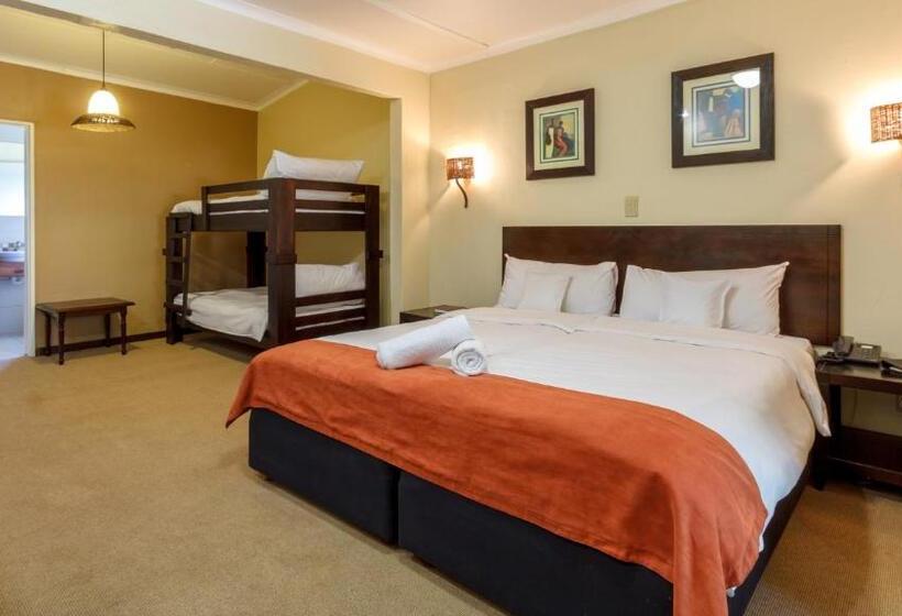 اتاق خانوادگی با چشم‌انداز باغ, Numbi & Garden Suites