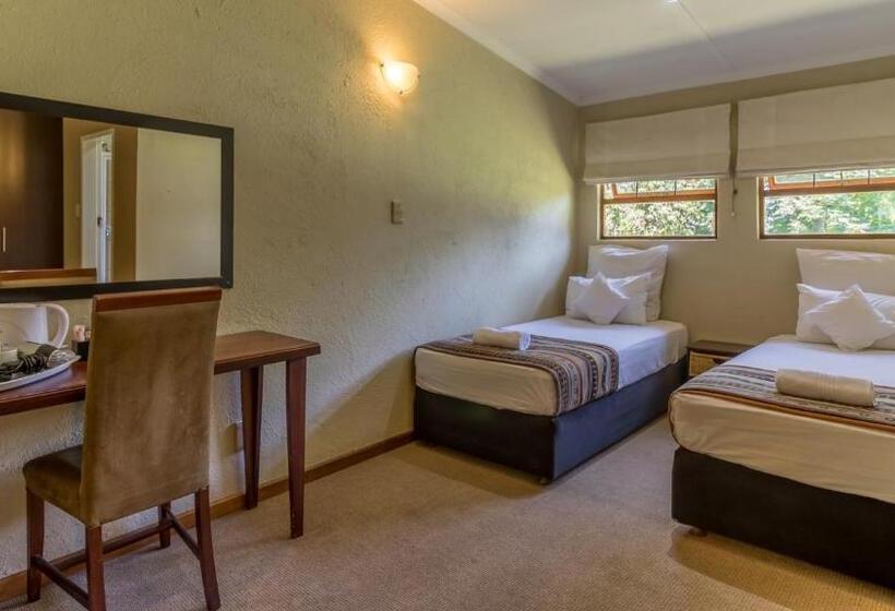 اتاق خانوادگی با چشم‌انداز باغ, Numbi & Garden Suites
