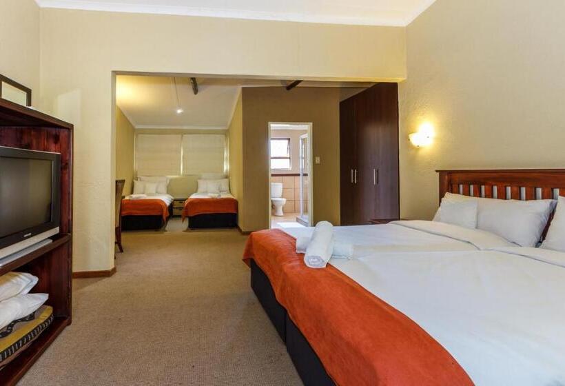 اتاق خانوادگی با چشم‌انداز باغ, Numbi & Garden Suites