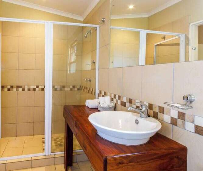 اتاق خانوادگی, Numbi & Garden Suites