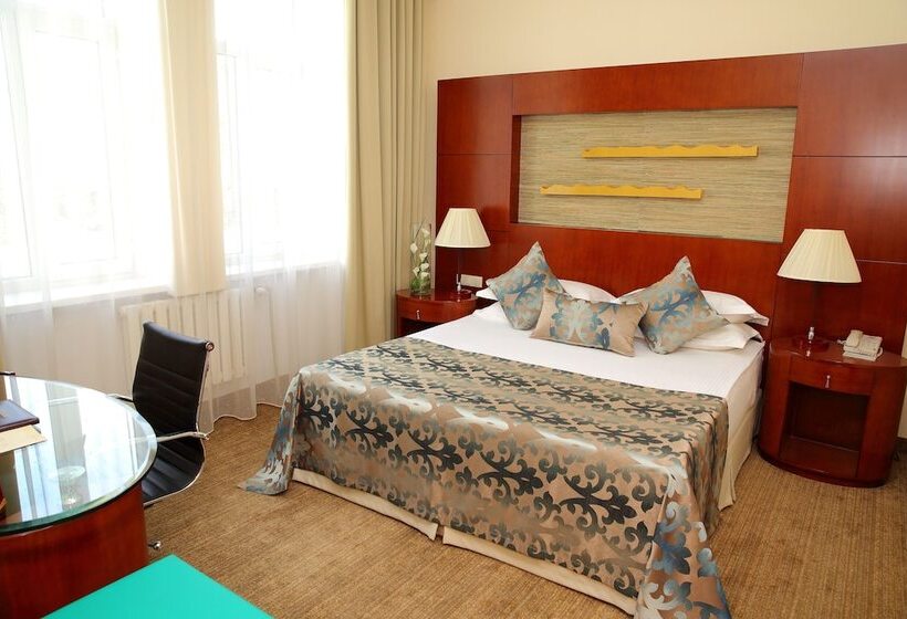 سوییت سوپریور, Park Hotel Bishkek