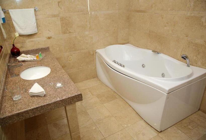 آپارتمان 2 خوابه, Park Hotel Bishkek