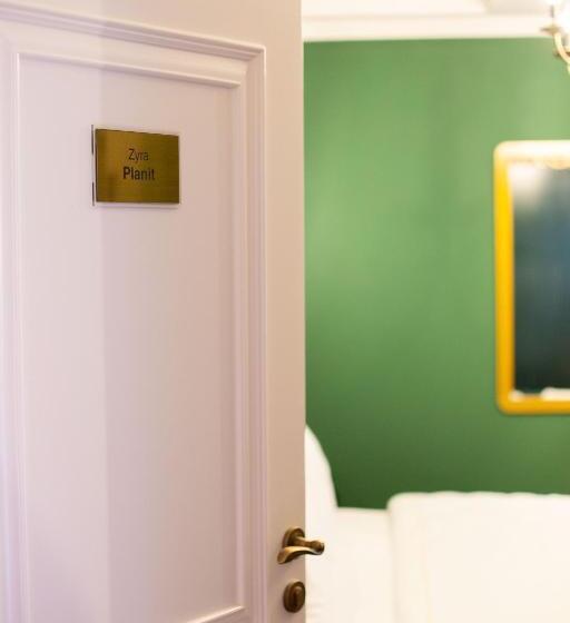 اتاق لوکس, Boutique Hotel Kooperativa